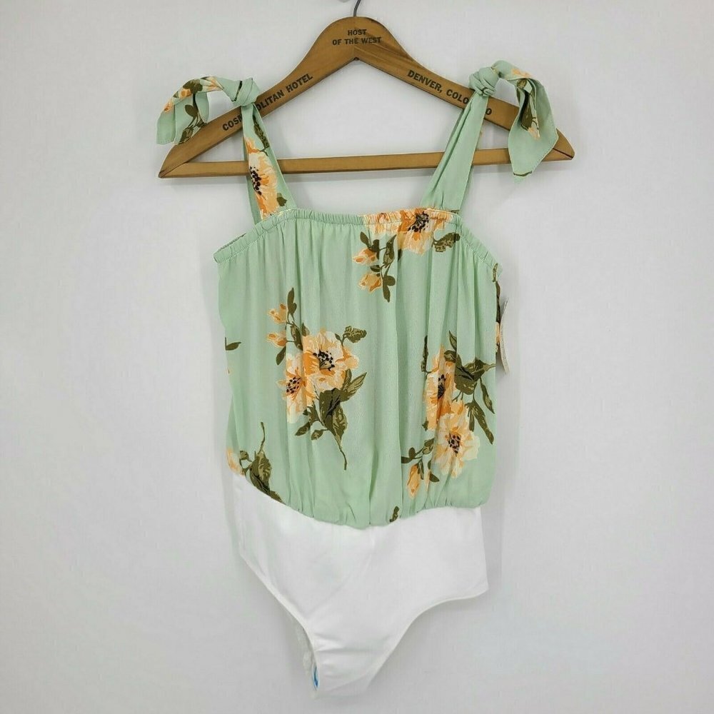 New Flynn Skye Karlie Bodysuit Womens S/M Mint Gatherings Tie Shoulders Floral